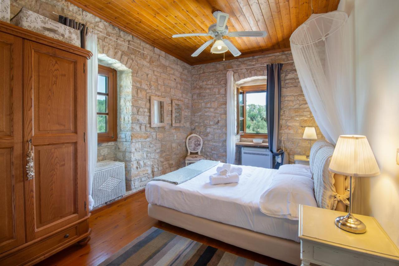 Villa Kiparissi Kourtaiika Exterior foto