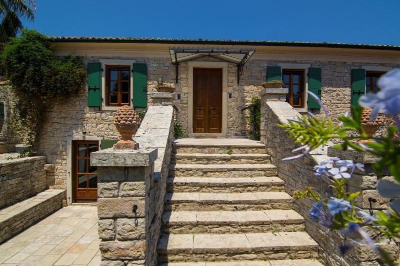 Villa Kiparissi Kourtaiika Exterior foto