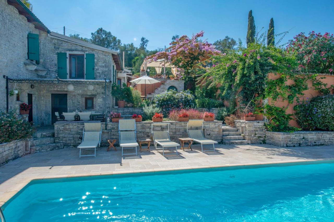 Villa Kiparissi Kourtaiika Exterior foto